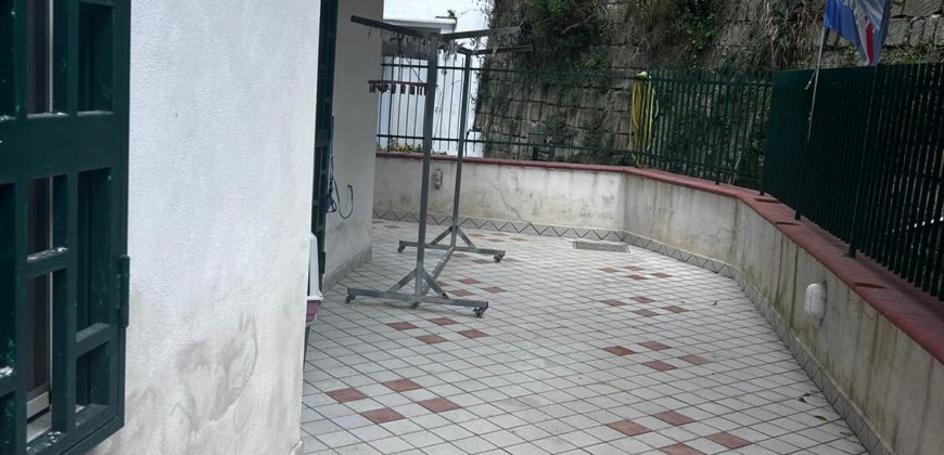 APPARTAMENTO CON TERRAZZO IN PARCO Pozzuoli