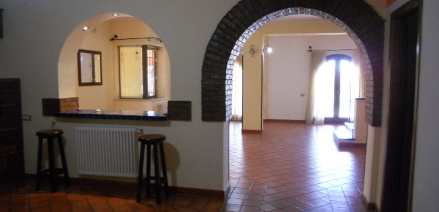 VILLA UNIFAMILIARE CON PISCINA Licola