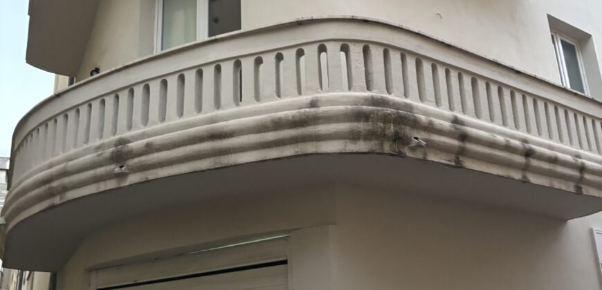 INTERO STABILE 220 MQ Caserta-Via Roma