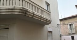 INTERO STABILE 220 MQ Caserta-Via Roma