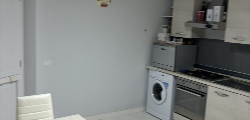 INTERO STABILE 220 MQ Caserta-Via Roma