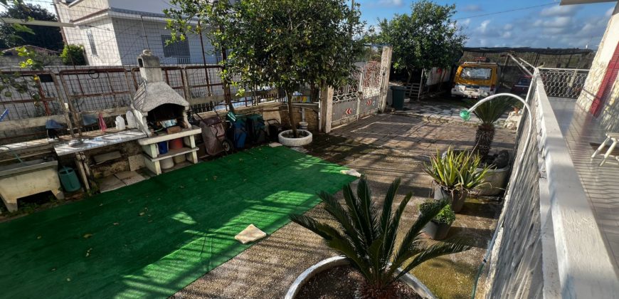 INTERO STABILE CON GIARDINO Varcaturo-Via I Gelsi