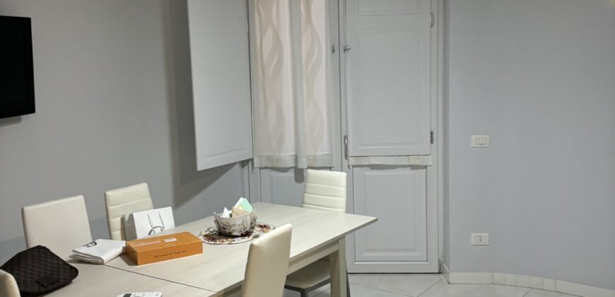 INTERO STABILE 220 MQ Caserta-Via Roma