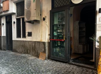 RISTORANTE CON LICENZA Pozzuoli-Traversa Allumiera