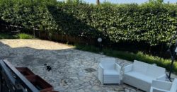 APPARTAMENTO CON GIARDINO IN PARCO PRIVATO Lago Patria