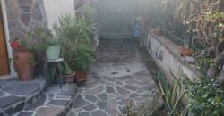 VILLA CON PISCINA Varcaturo