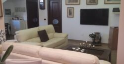 VILLA CON PISCINA Varcaturo