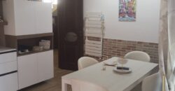 VILLA CON PISCINA Varcaturo