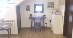 VILLA CON PISCINA Varcaturo