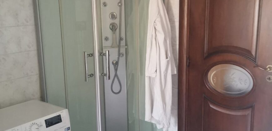 VILLA CON PISCINA Varcaturo