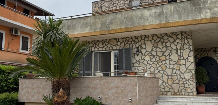 AMPIA VILLA SINGOLA Giugliano-Viale Della Ferrovia