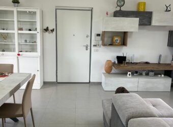 APPARTAMENTO CON TERRAZZO Quarto-P.Co Le Canfore