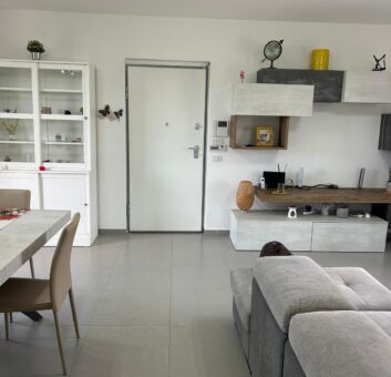 APPARTAMENTO CON TERRAZZO Quarto-P.Co Le Canfore