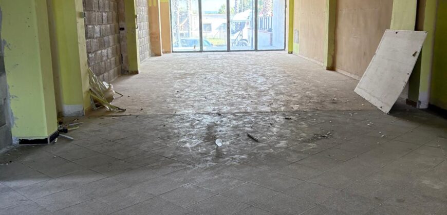 LOCALE COMMERCIALE 250 MQ Varcaturo-Via Ripuaria