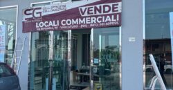 LOCALE COMMERCIALE Varcaturo-Centro