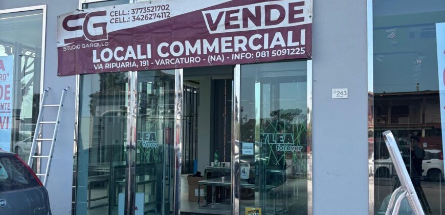 LOCALE COMMERCIALE Varcaturo-Centro