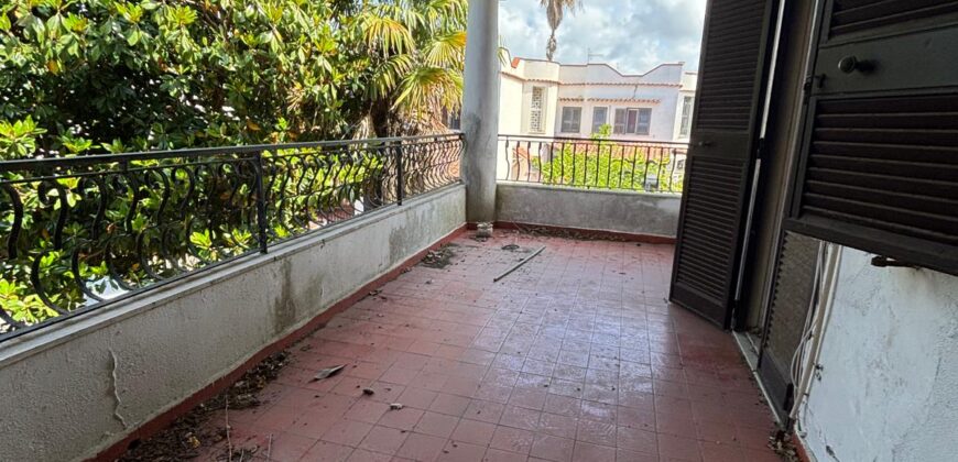 VILLA A SCHIERA DA RISTRUTTURARE Lago Patria-P.Co Gabbiano Azzurro