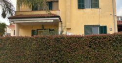 AMPIA VILLA USO INVESTIMENTO Varcaturo-P.Co Marecasa