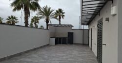 LUSSUOSA VILLA CON PISCINA Varcaturo-Viale Dei Pini Nord