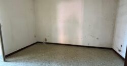 VILLA A SCHIERA DA RISTRUTTURARE Lago Patria-P.Co Gabbiano Azzurro