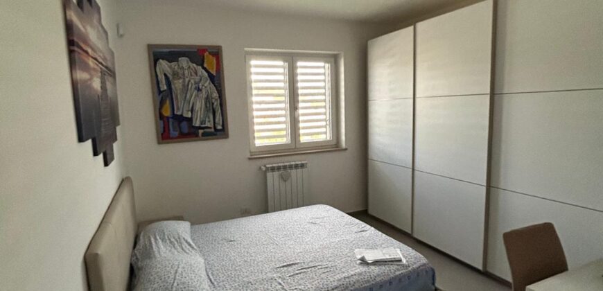 APPARTAMENTO CON TERRAZZO Quarto-P.Co Le Canfore