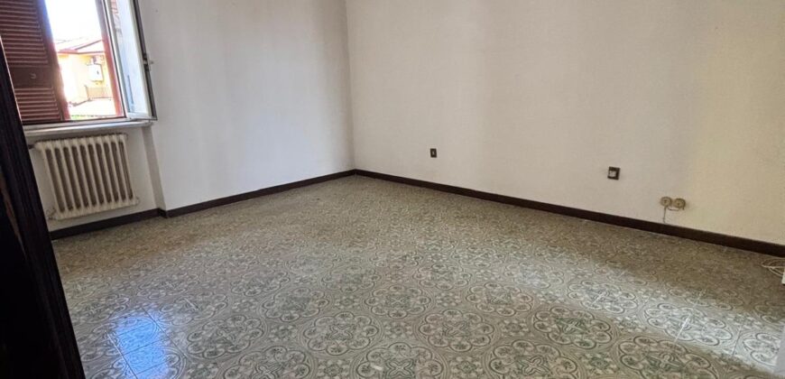 VILLA A SCHIERA DA RISTRUTTURARE Lago Patria-P.Co Gabbiano Azzurro