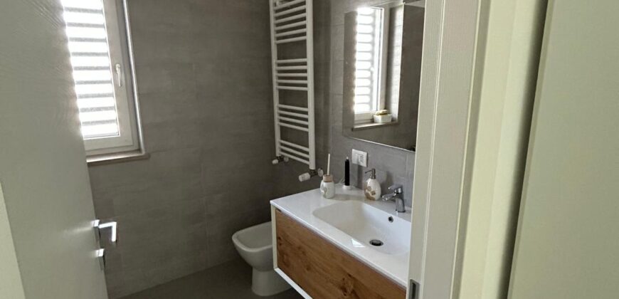 APPARTAMENTO CON TERRAZZO Quarto-P.Co Le Canfore