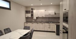 LUSSUOSA VILLA CON PISCINA Varcaturo-Viale Dei Pini Nord