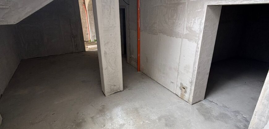LOCALE COMMERCIALE 200 MQ NUOVA COSTRUZIONE Qualiano-Corso Campano