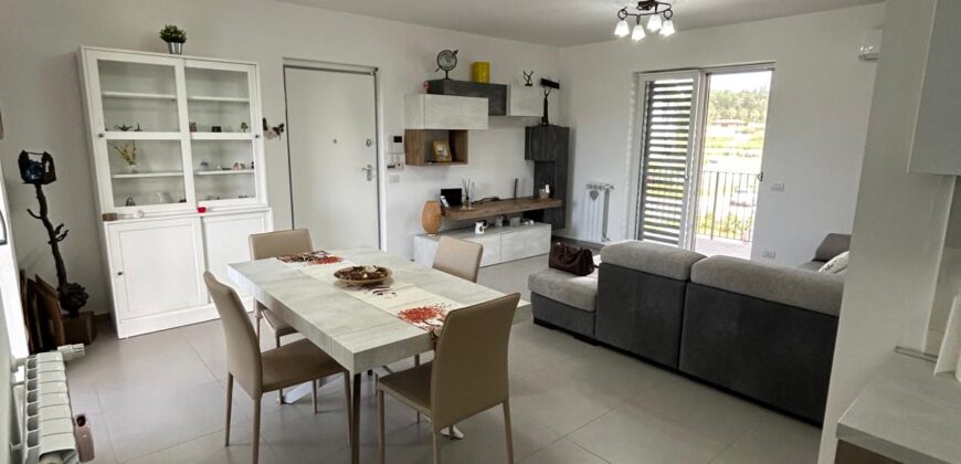 APPARTAMENTO CON TERRAZZO Quarto-P.Co Le Canfore