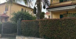 AMPIA VILLA USO INVESTIMENTO Varcaturo-P.Co Marecasa