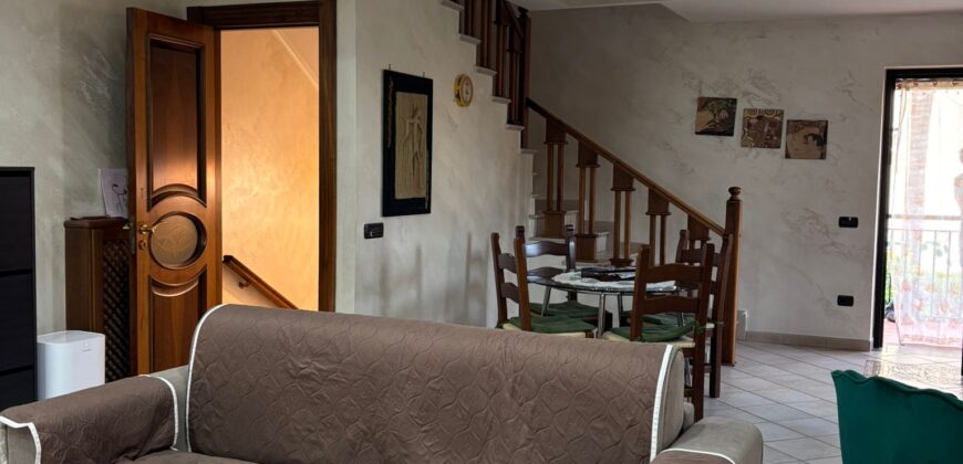 AMPIA VILLA USO INVESTIMENTO Varcaturo-P.Co Marecasa
