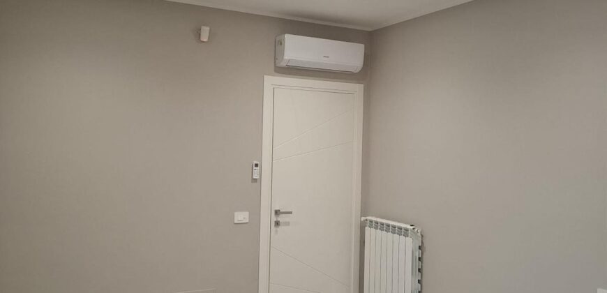 LUSSUOSA VILLA CON PISCINA Varcaturo-Viale Dei Pini Nord