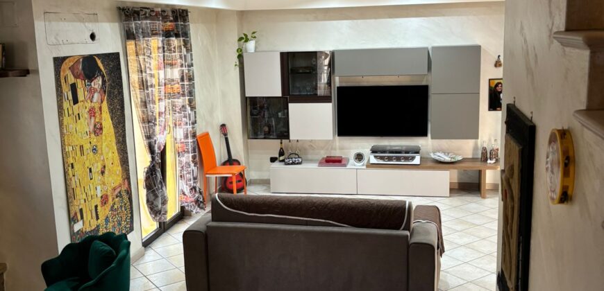 AMPIA VILLA USO INVESTIMENTO Varcaturo-P.Co Marecasa