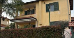 AMPIA VILLA USO INVESTIMENTO Varcaturo-P.Co Marecasa