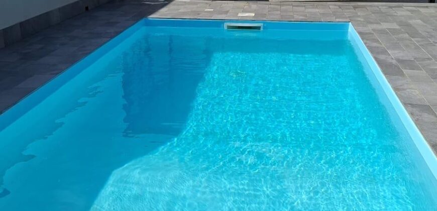 LUSSUOSA VILLA CON PISCINA Varcaturo-Viale Dei Pini Nord