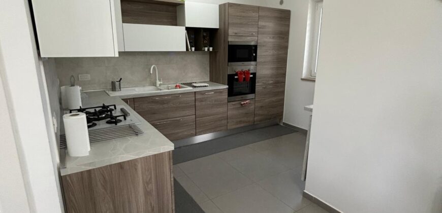 APPARTAMENTO CON TERRAZZO Quarto-P.Co Le Canfore