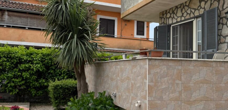 AMPIA VILLA SINGOLA Giugliano-Viale Della Ferrovia