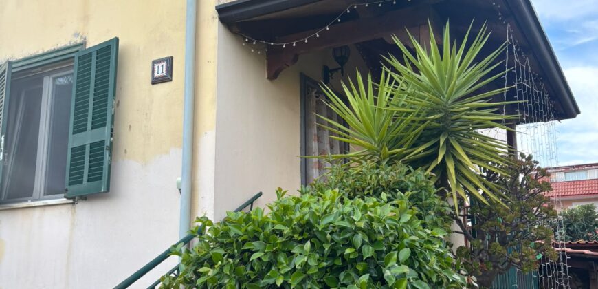 AMPIA VILLA USO INVESTIMENTO Varcaturo-P.Co Marecasa