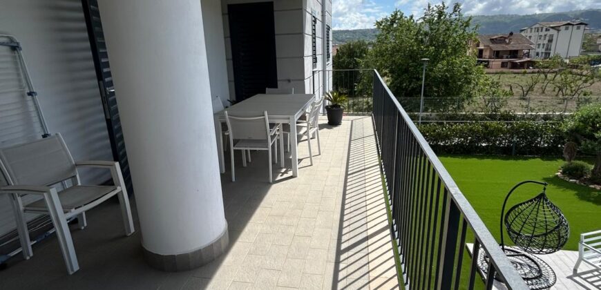APPARTAMENTO CON TERRAZZO Quarto-P.Co Le Canfore