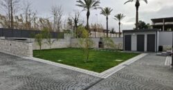 LUSSUOSA VILLA CON PISCINA Varcaturo-Viale Dei Pini Nord