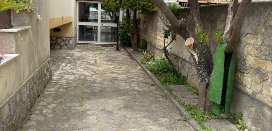 AMPIA VILLA SINGOLA Giugliano-Viale Della Ferrovia