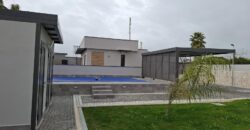 LUSSUOSA VILLA CON PISCINA Varcaturo-Viale Dei Pini Nord
