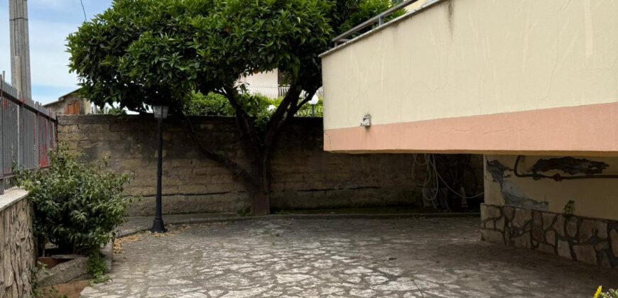 AMPIA VILLA SINGOLA Giugliano-Viale Della Ferrovia
