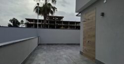LUSSUOSA VILLA CON PISCINA Varcaturo-Viale Dei Pini Nord