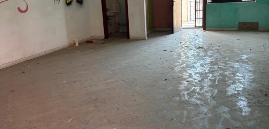 LOCALE COMMERCIALE 250 MQ Varcaturo-Via Ripuaria
