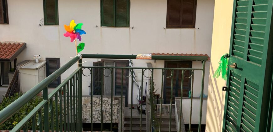 AMPIA VILLA USO INVESTIMENTO Varcaturo-P.Co Marecasa