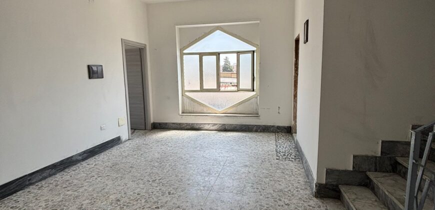 OPIFICIO ARTIGIANALE 700 MQ Arzano-Via Squillace