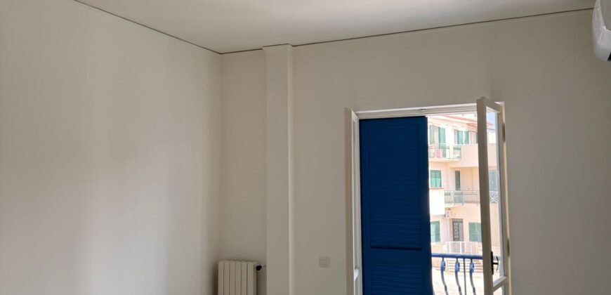 APPARTAMENTO CON TERRAZZO Lago Patria-Centro