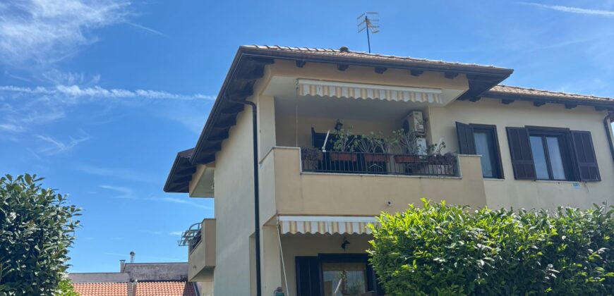 VILLA SINGOLA Varcaturo-G.B Villa